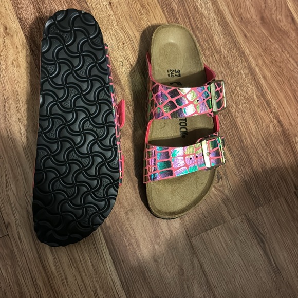 BIRKENSTOCK CROC PRINT PINK RED COLOR NWT - Picture 4 of 4